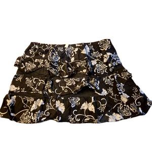 EUC 💖 Old Navy Black and White Floral Skirt -size XL